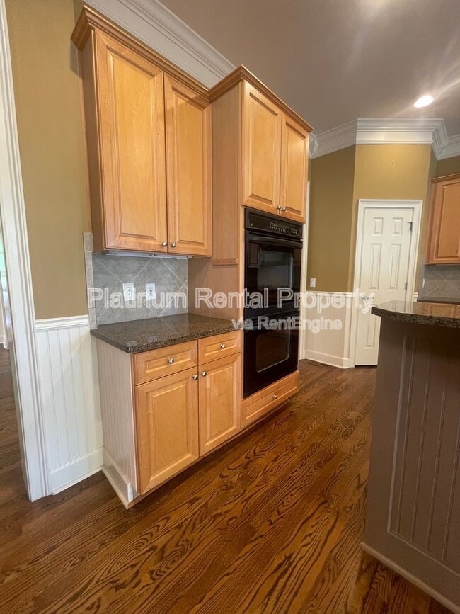 Building Photo - 1460 Wembley Ct NE