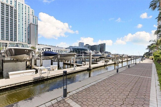 Building Photo - 700 S Harbour Island Blvd