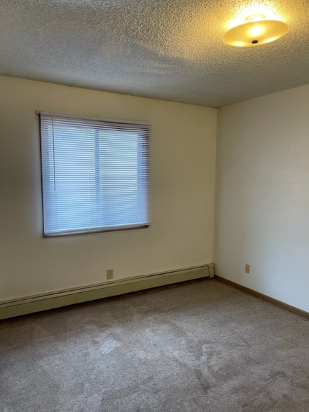 Building Photo - 510 S Van Buren St