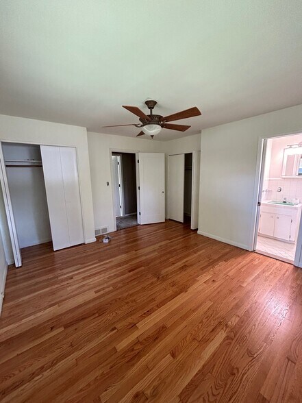 Building Photo - 2558 Avonhurst Dr