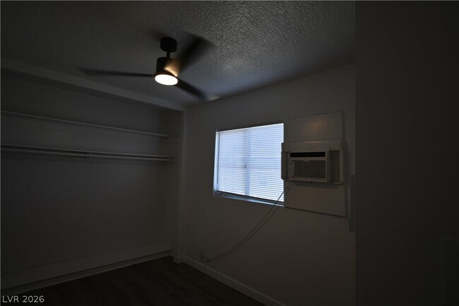 Building Photo - 378 N 13th St