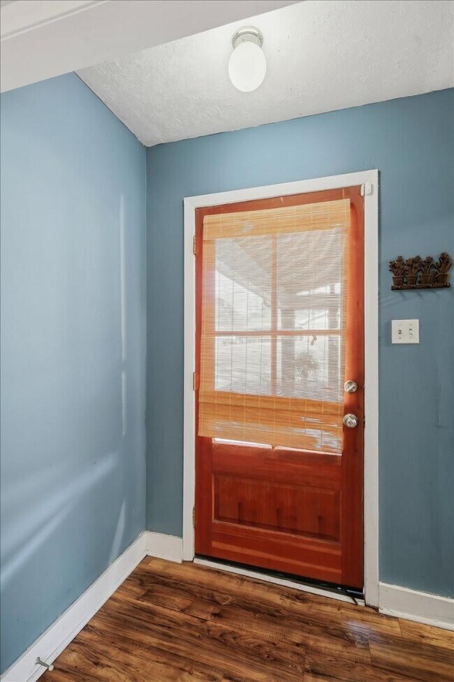 Building Photo - 1206 Arlington St