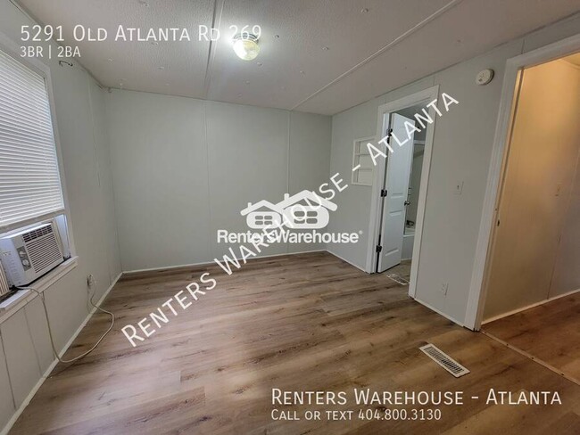 Building Photo - Spacious 3 Bedroom in quiet Mobile Park Ha...