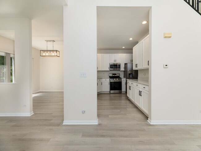 Building Photo - 311 Abington Woods Dr