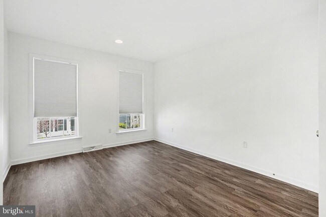 Building Photo - 205 Hoke Farm Way