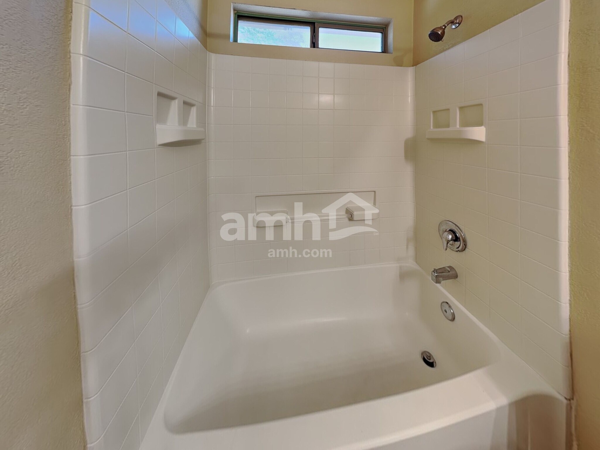 Building Photo - 7926 N 54th Dr