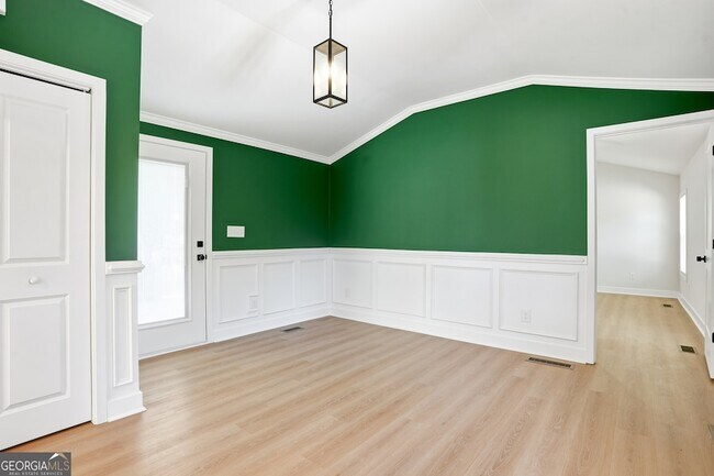 Building Photo - 127 Perry St