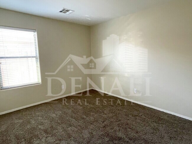 Building Photo - 7220 S 55th Dr