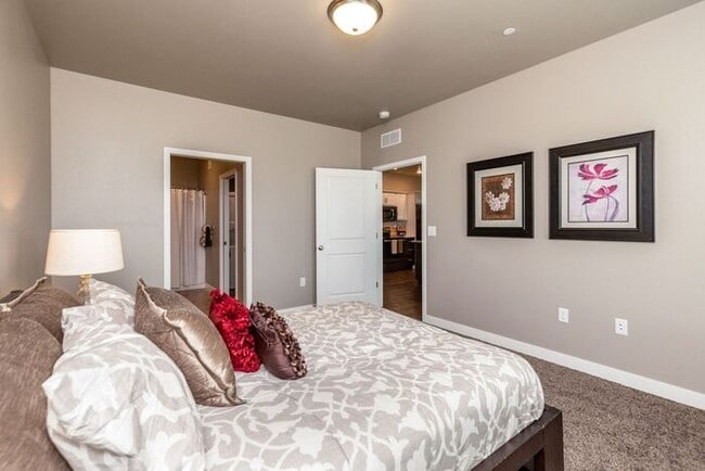 Building Photo - $1,700 - 2 Bed, 2 Bath 2nd Floor Condo - Pet Friendly - Available for an August 1st, 2026 Move In