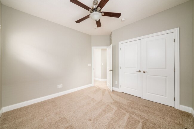 Building Photo - 4184 Hobbs Landing Dr W