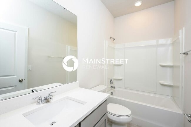 Building Photo - 3 Bedroom Pet-Friendly Home in Deland, FL ...