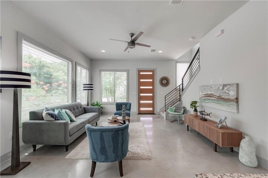 Living Room - 900 Banister Ln