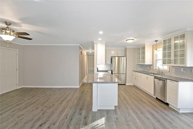 Building Photo - 145 Billy Ln