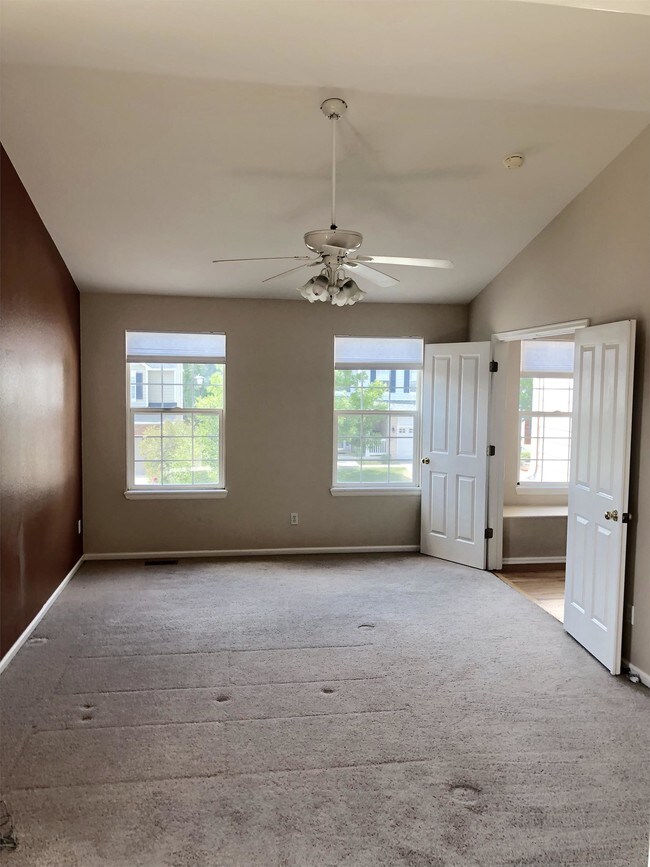 Building Photo - 2585 Clayton Cir