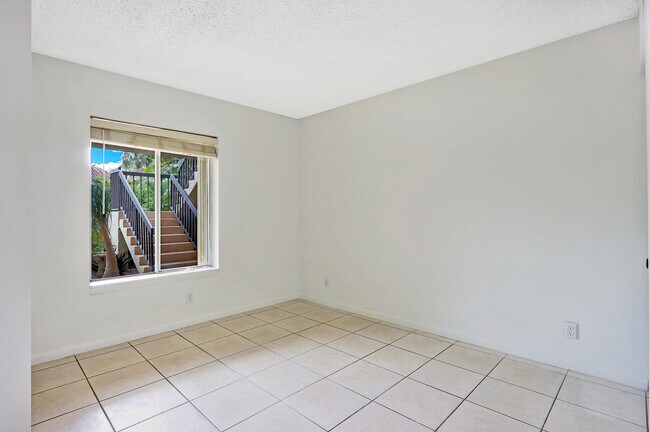 Building Photo - 6544 Chasewood Dr
