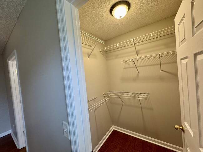 Building Photo - 103 Balsam Poplar Way