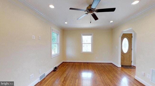 Building Photo - 2508 S Kenwood St