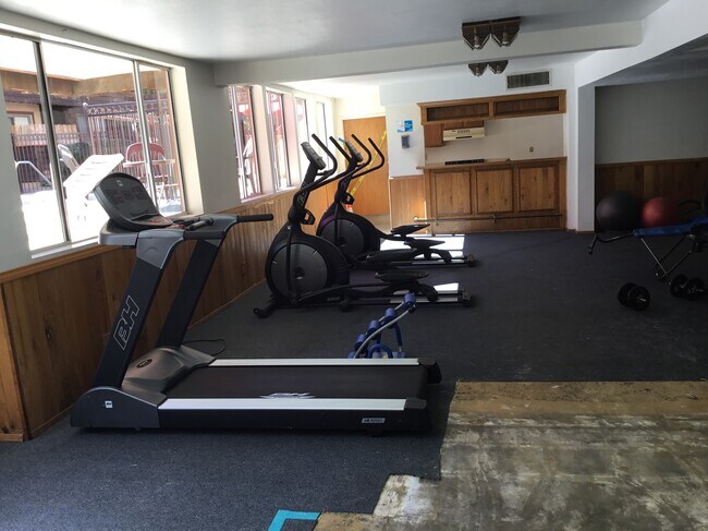 Gym - 5400 Newcastle Ave