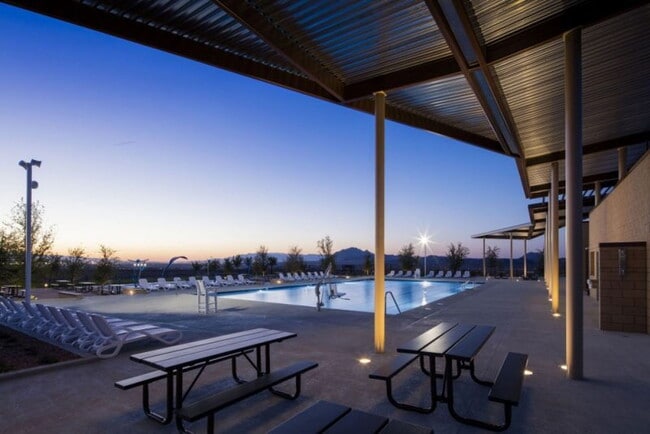 Building Photo - 4 BED 2 BATH 2 CAR GARAGE SINGLE STORY SINGLE FAMILY HOME w/ PAVED BACKYARD IN CADENCE COMMUNITY,...