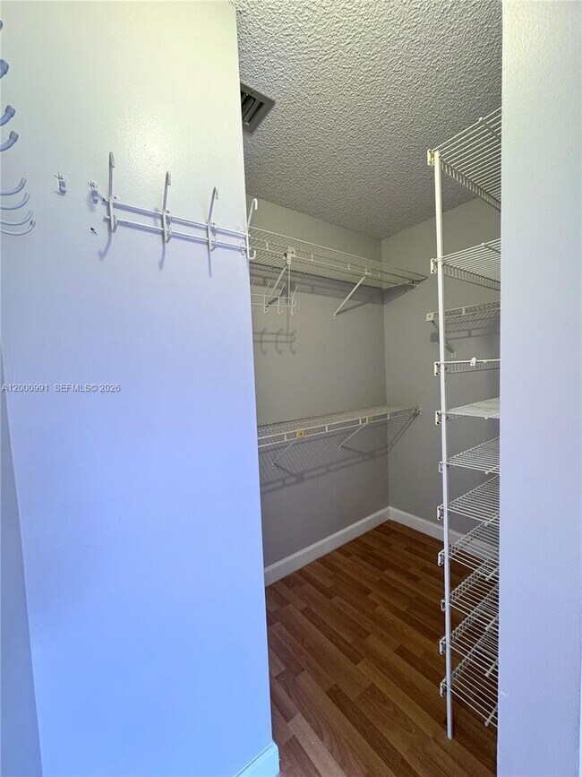 Building Photo - 4952 N Hemingway Cir