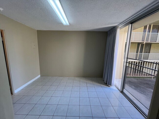 Building Photo - Valleyview Melemanu (Mililani) - 1 bedroom unit with remodeled kitchen and parking