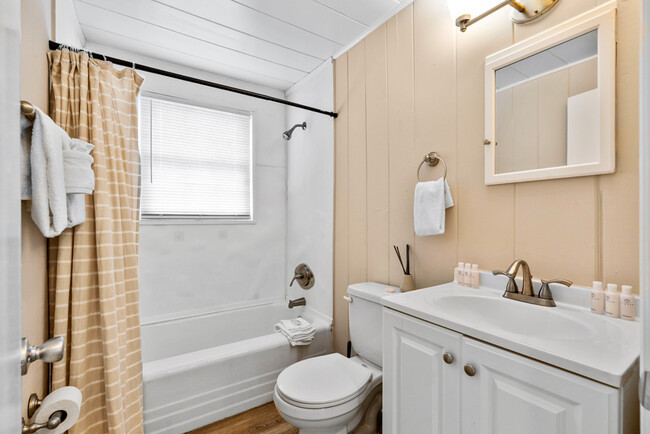 Bathroom with Toiletries & Bathtub - 301 27th Ave S