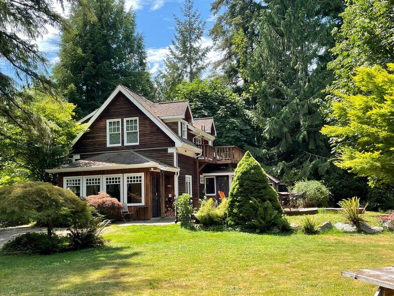 Building Photo - 3571 SE Kamilche Point Rd
