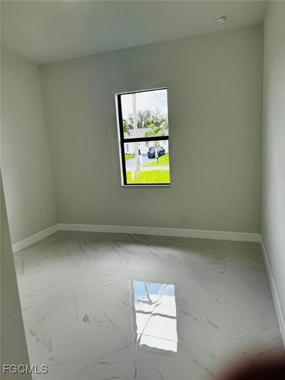 Building Photo - 1005 SW 11th Ct