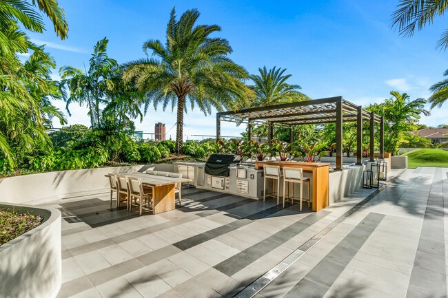 Building Photo - 200 SE Mizner Blvd
