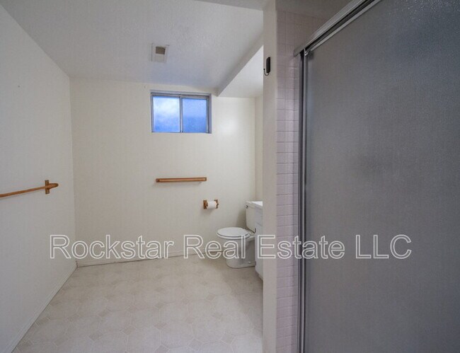 Building Photo - 12125 N Normandie St