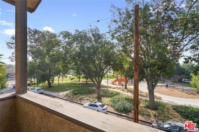 Building Photo - 2925 E Spaulding St