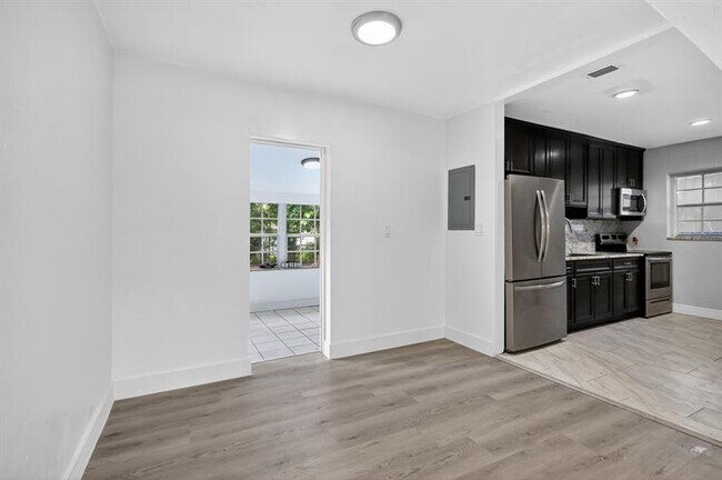 Building Photo - 40 NW 68th St