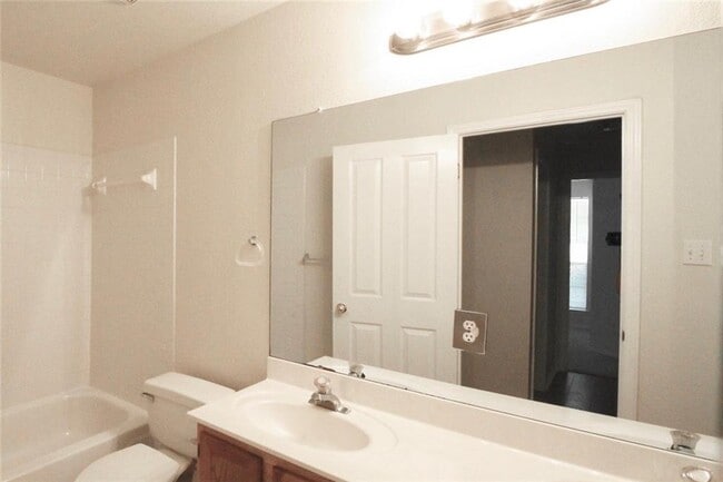 Building Photo - 7937 Luling Ln