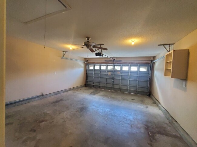 Building Photo - 1516 Oakhill Rd