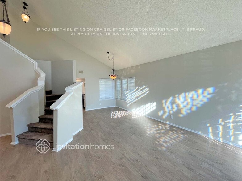 Building Photo - 4721 Cocina Ln