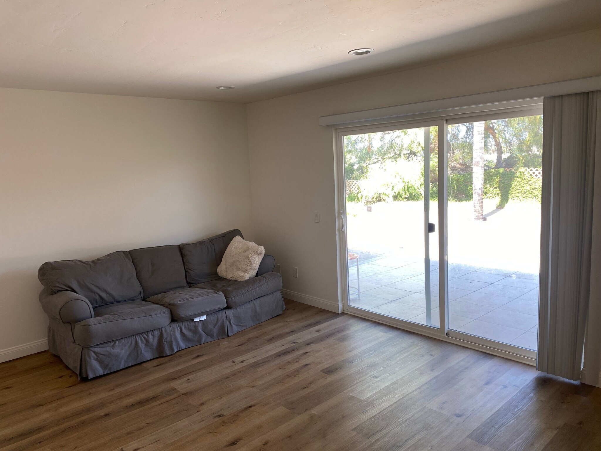 Building Photo - 4076 Mira Costa St