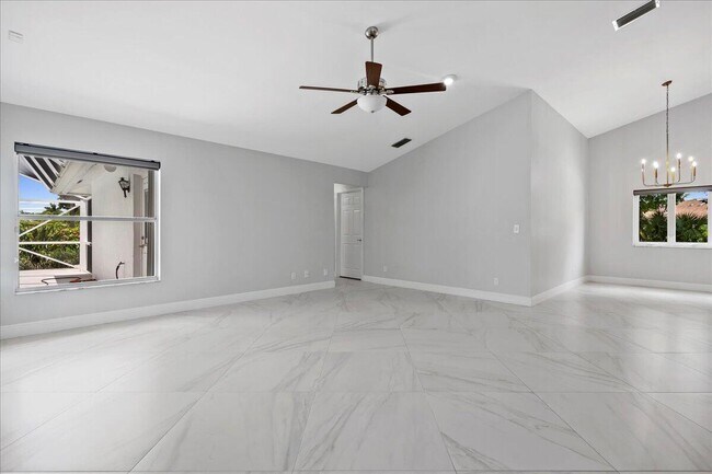 Building Photo - 15575 Woodmar Ct