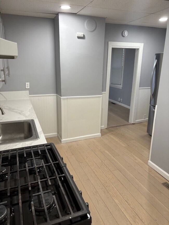 Building Photo - 1278 3rd Ave