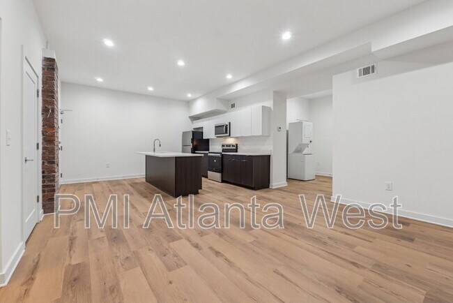 Building Photo - 750 Cascade Pl SW