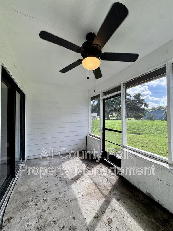Building Photo - 1415 Ridge Lake Ct
