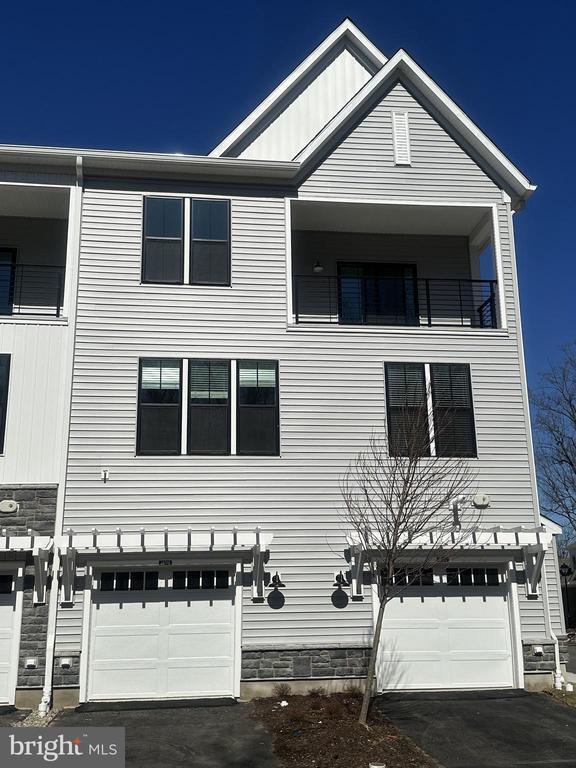 Building Photo - 18208 Donatello Dr