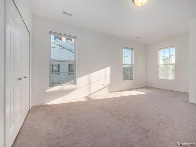 Building Photo - 964 W Summerfield Gln Cir