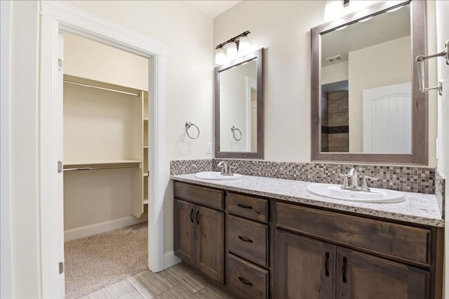 Building Photo - Single Story-3 Bedroom 2 Bathroom Home in a 55+ Community