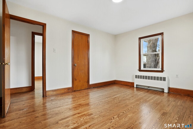 Building Photo - 56 Beaver Brook Rd