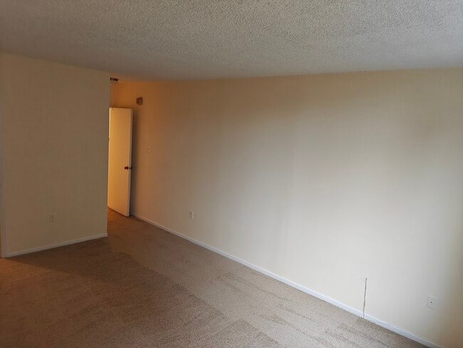 Building Photo - 3705 S George Mason Dr