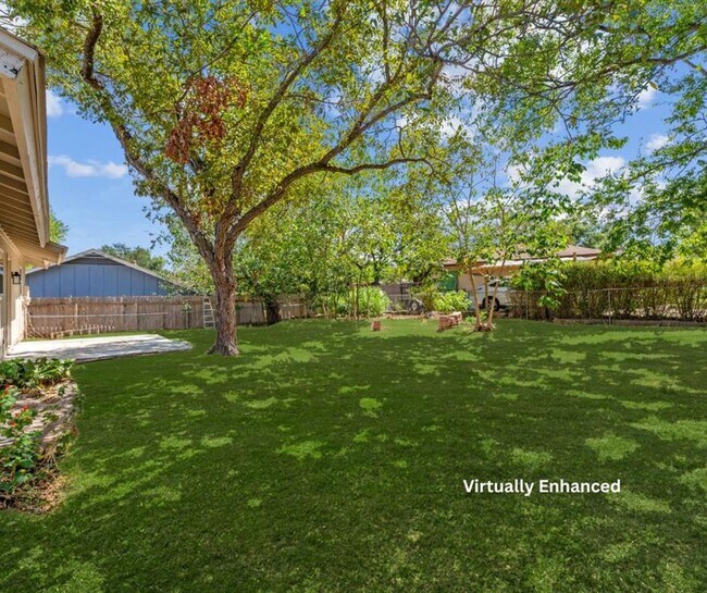 Building Photo - 1301 Barrington Dr