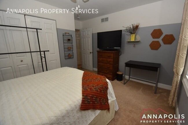 Building Photo - 449 Alfreton Ct