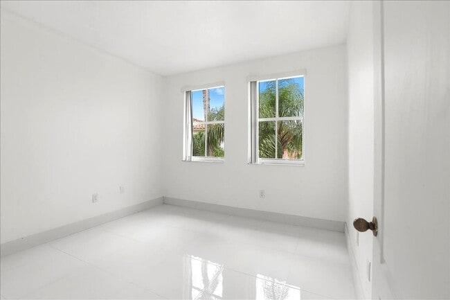 Building Photo - 3802 SW 165th Terrace