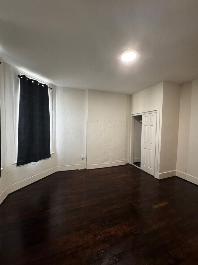 Building Photo - 1709 Goss St