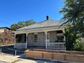 Building Photo - Historic Helper Cottage